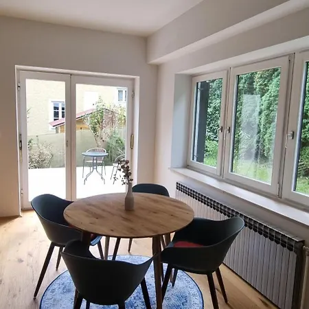 In * Štýrský Hradec